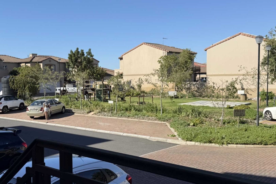2 Bedroom Property for Sale in Royal Ascot Western Cape